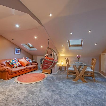 Premium 2Nd Floor 2 Bed Apt Sleeps 4 Adults In Oban Town ภายนอก รูปภาพ