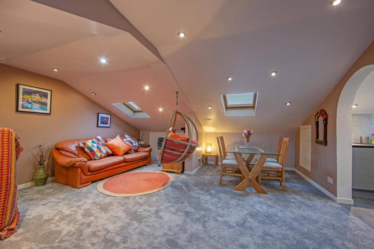 Premium 2Nd Floor 2 Bed Apt Sleeps 4 Adults In Oban Town ภายนอก รูปภาพ